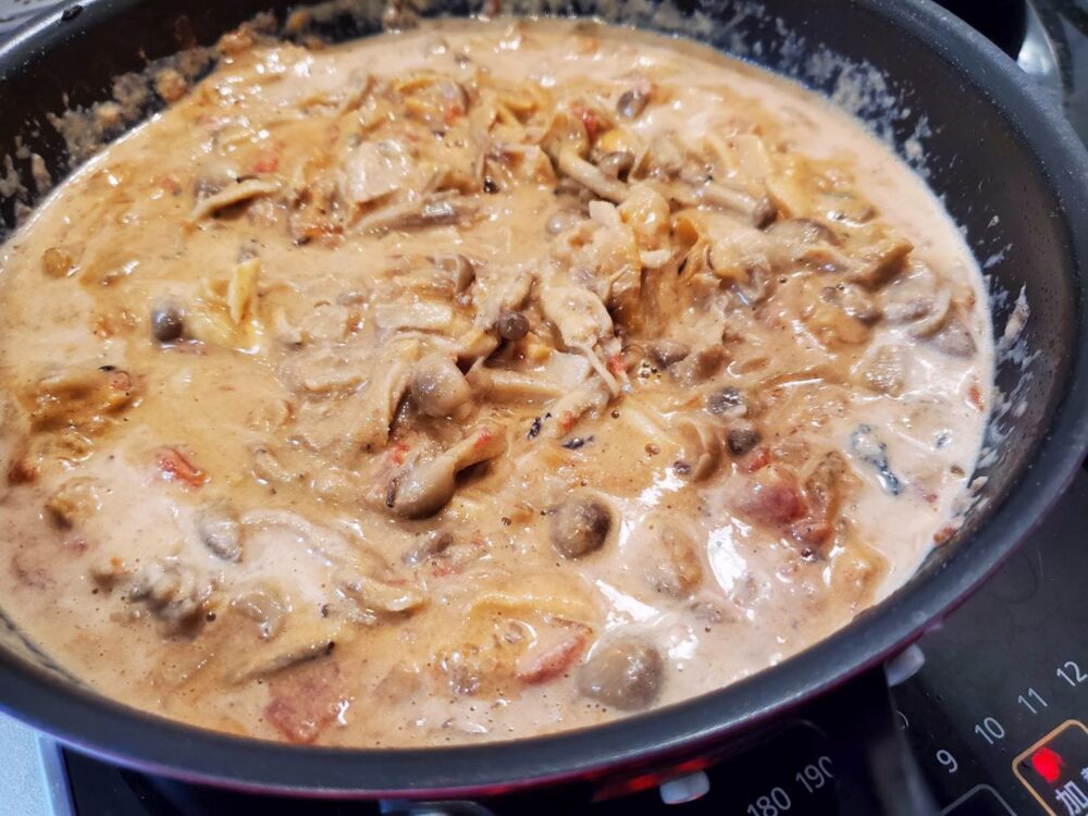 魚のアラを使ったスパイスカレー