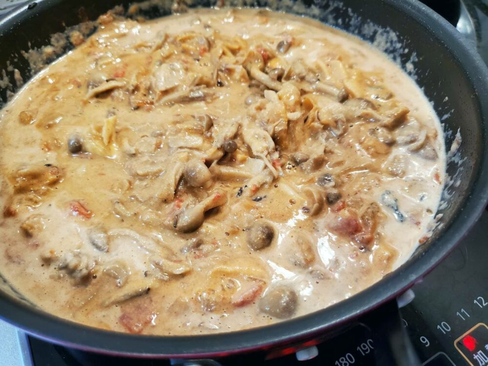 サーモンとココナッツのスパイスカレー