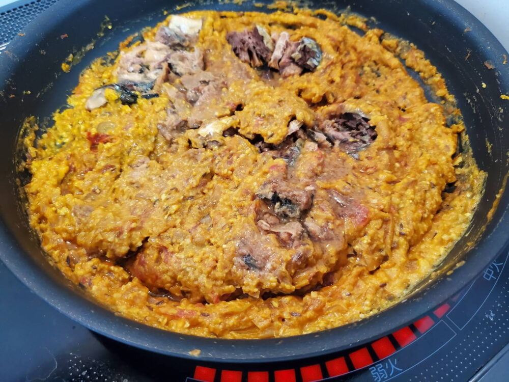 鯖缶（サバ缶）のカシューナッツカレーが完成